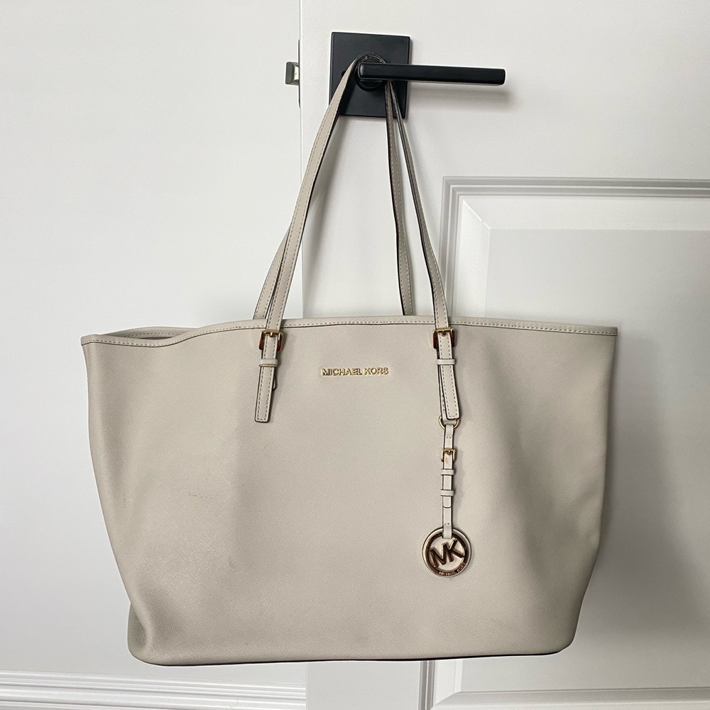 Michael Kors Jet Set AV-1207 Tote Bag